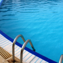 Piscine Extérieure à Coque : Installez une Piscine Préfabriquée pour un Gain de Temps et d'Énergie Millau